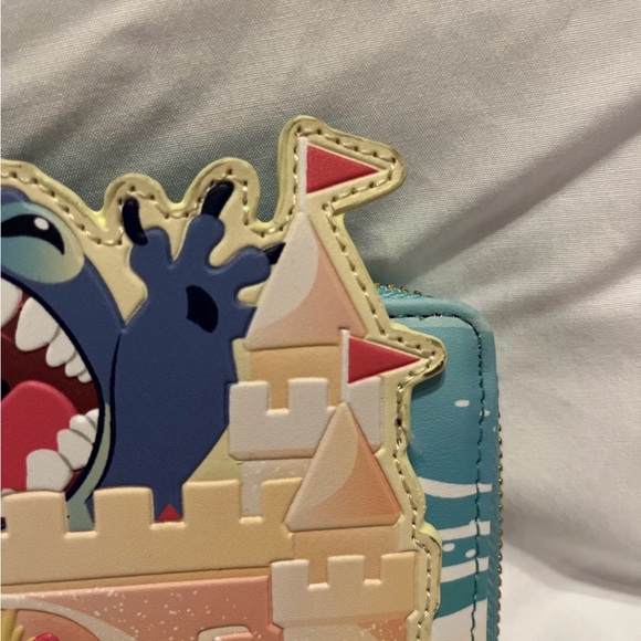 Disney Loungefly Stitch Sandcastle Backpack and Wallet Set - Picture 6 of 9